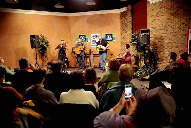 androatschulersfullband (640x429)