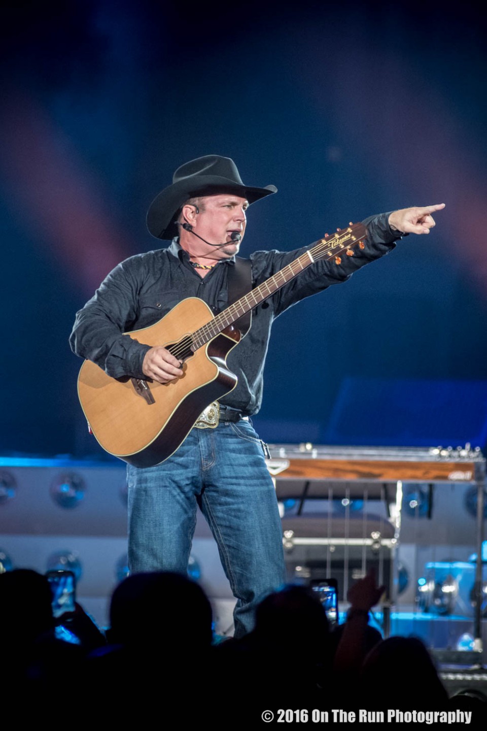 Garth Brooks rewards Michigan fans with rousing Grand Rapids show