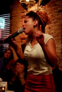 bluemollycloseuup1trick