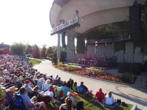The Meijer Gardens crowd on Thursday night. (Photo/Anna Sink)