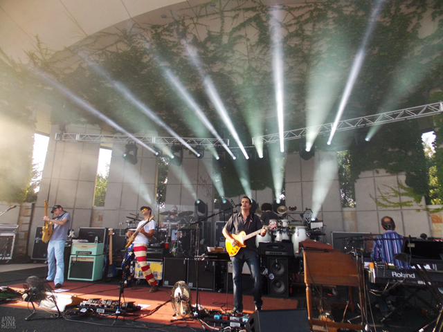 Flash and Charm: Umphrey's McGee made a triumphant return to Meijer Gardens on Wednesday.