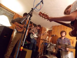 Lasso at The Waffle House (Photo/Local Spins)