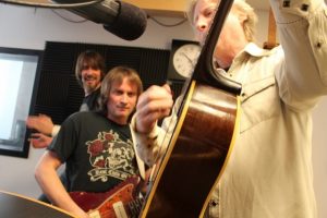 The B-Sides on Local Spins Live (Photo/Anna Sink0