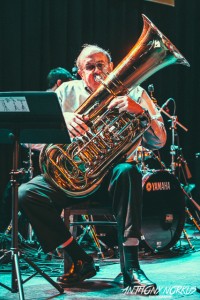 The Rogue River Jazz Band opened the evening's performances. (Photo/Anthony Norkus)