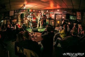 Cozy Hospitality: Makem & Spain Bros. performing at Fenian's last week. (Photo/Anthony Norkus)