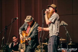 Rick Chyme joined Ralston Bowles for a duet. (Photo/Anthony Norkus)