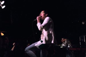 Kevin Barnes: "So this is the first time we've been here and you guys are craa-azy. I love it. Loo-ove it. It, it, it, it.