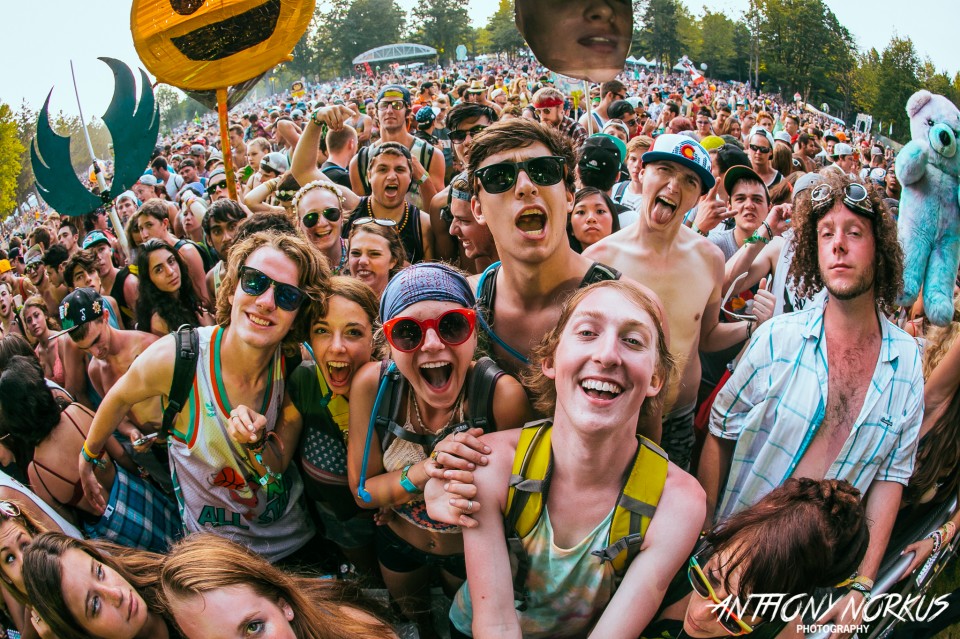 Electric Forest 2014 Magical opening of beatheavy music, wild lights