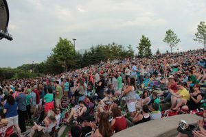 Sellout Crowd: 'Uncharacteristically loose.' (Photo/Anna Sink)