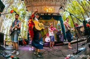 Joe Hertler & The Rainbow Seekers on the Forest Stage. (Photo/Anthony Norkus)