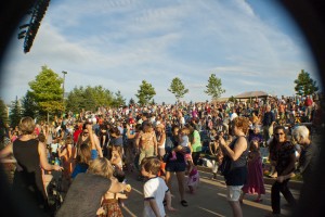 The first Tuesday Evening Music Club of the season drew a huge crowd. (Photo/Tori Thomas)