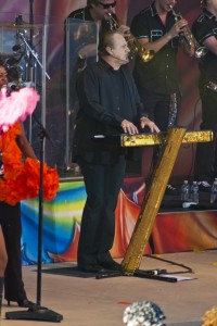 KC led the Sunshine Band in a Meijer Gardens dance party. (Photo/Tori Thomas)