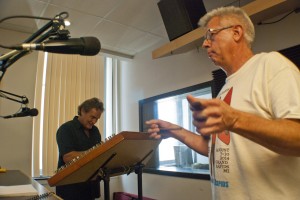 Bill Vits performs on bones with Jay Round on dulcimer during Local Spins Live this week. (Photo/Tori Thomas)