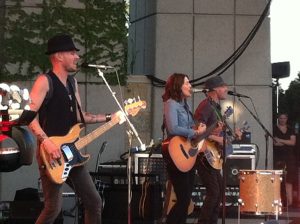 Brandi Carlile and her band. (Photo/Local Spins)