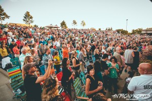 Closing Out the Summer: Sunday's sold-out crowd. (Photo/Anthony Norkus)