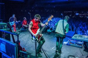 Saturday Night's Alright for Country: Gunnar & The Grizzly Boys pumped up a big crowd at The Intersection. (Photo/Eric Stoike)