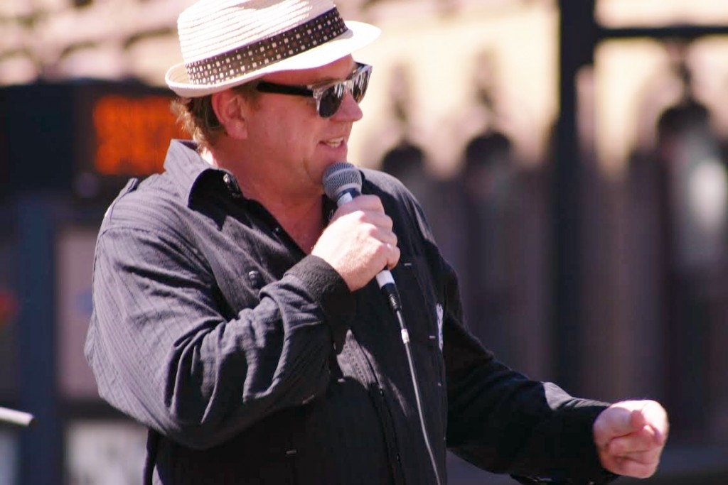 Honoring Van Morrison and the Blues: Mark VandenBerge leads the intricate production on Saturday.