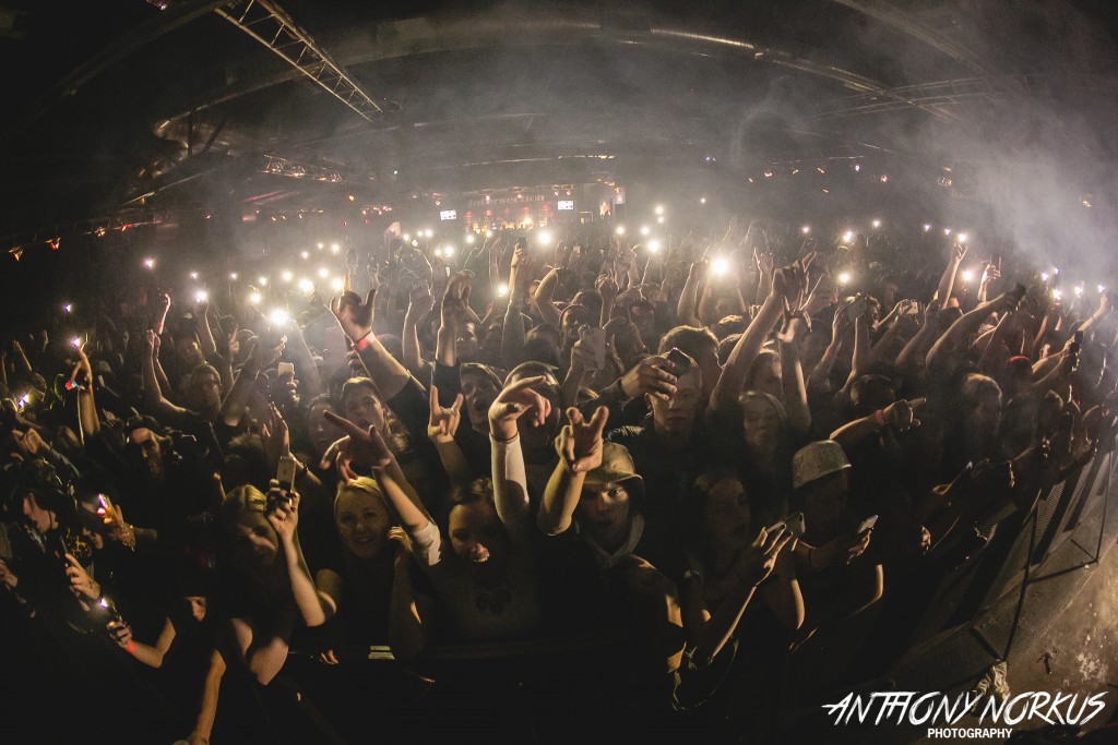 'Flash' Mob: Rapper Waka Flocka Flame ignited a crazy crowd at The Intersection. (Photo/Anthony Norkus)