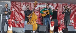 Fauxgrass (Photo/Tori Thomas)