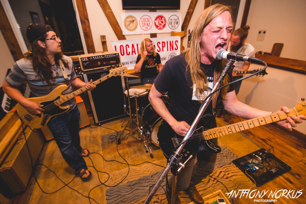 Evoking Emotions: Devin & The Dead Frets revved up  Rockford Brewing on Friday night. (Photo/Anthony Norkus)