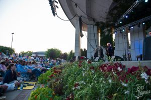 On Their Feet: Staples had the Meijer Gardens crowd moving. (Photo/Tori Thomas)