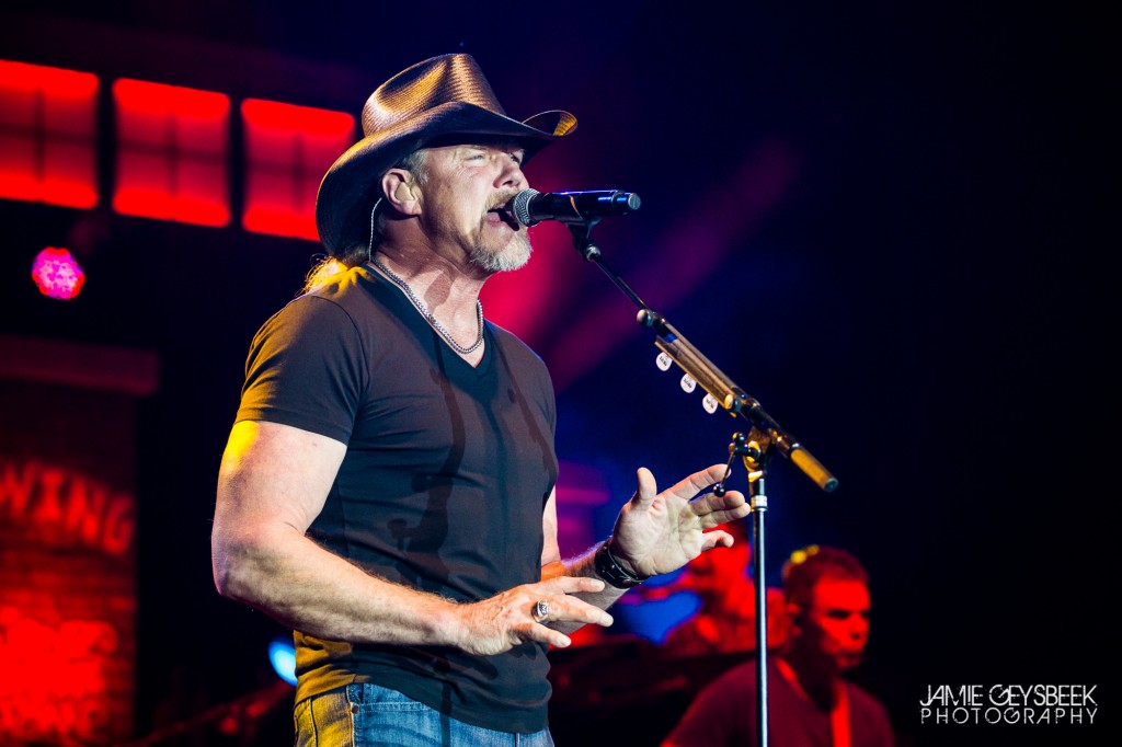 Jamming in Ionia: Country star Trace Adkins headlined the Ionia Country Jam on Saturday. (Photo/Jamie Geysbeek)