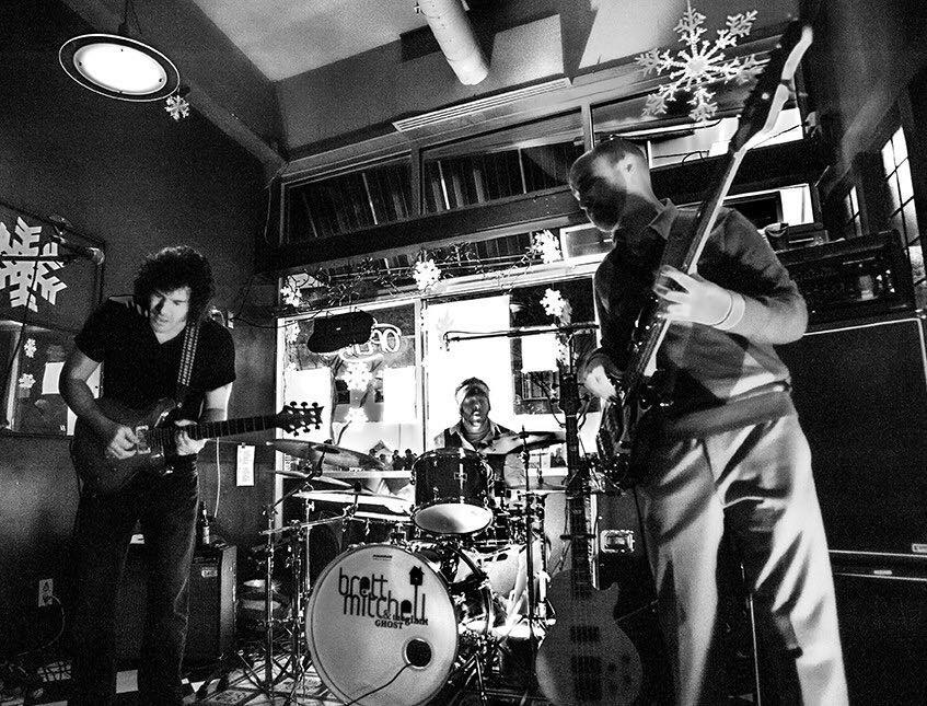 Band of Buddies: Gutbucket plays SpeakEZ Lounge in Grand Rapids on Wednesday night.