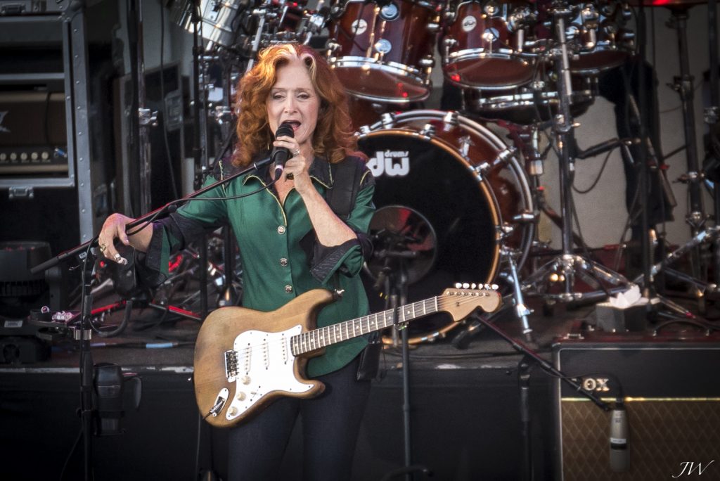 Queen Bee: Bluesy and soulful Bonnie Raitt led a top-notch band in her return to Meijer Gardens. (Photo/Jeff Wilkinson)