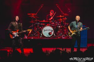 Dodging Rain: The weather didn't faze fans or the band on Monday. (Photo/Anthony Norkus)