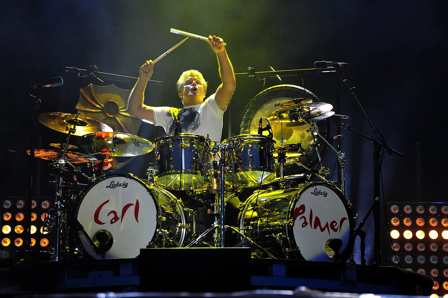 Emerson, Lake & Palmer drummer Carl Palmer soldiers on, plays Holland