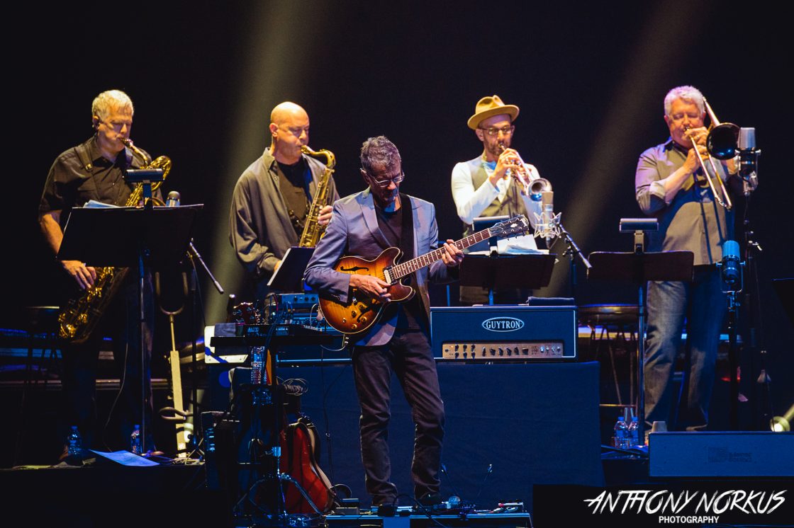 Steely Dan stays faithful to old classics, keeps Walter Becker’s legacy