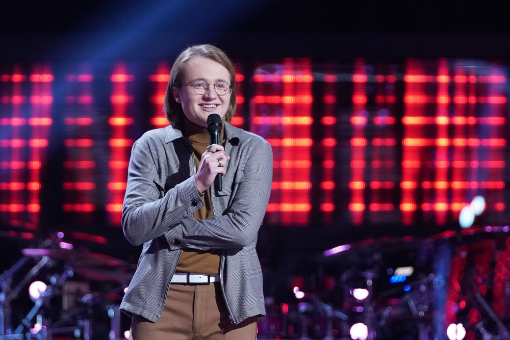 Rockford star Bradley Sinclair wowing judges on 'The Voice’ - Local Spins