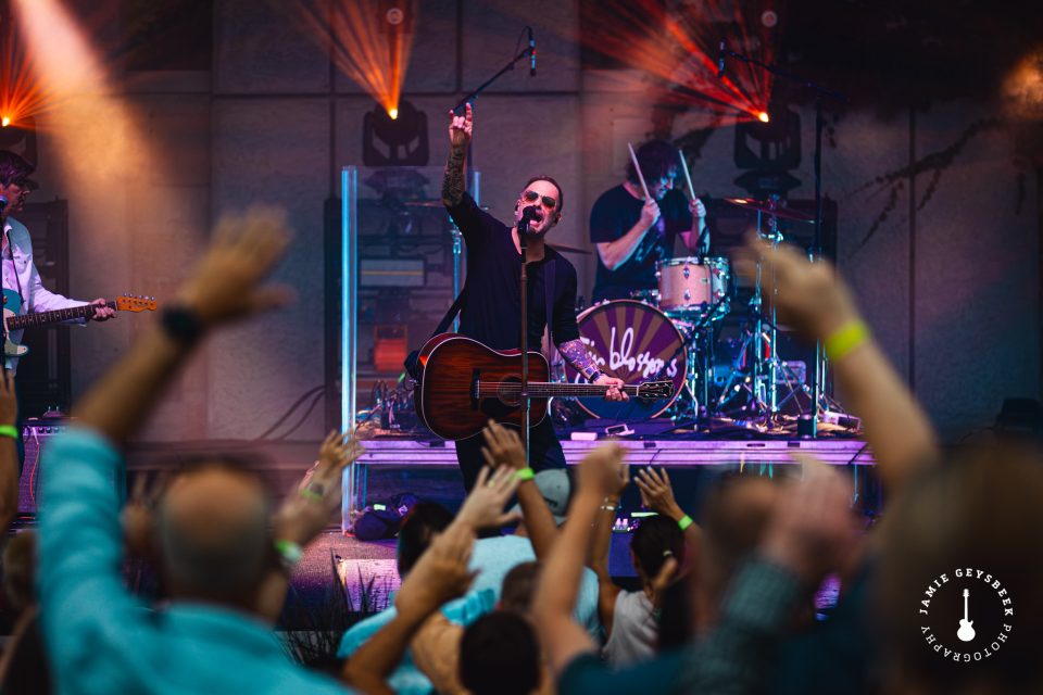 Gin Blossoms, Toad the Wet Sprocket embrace '90s - Local Spins