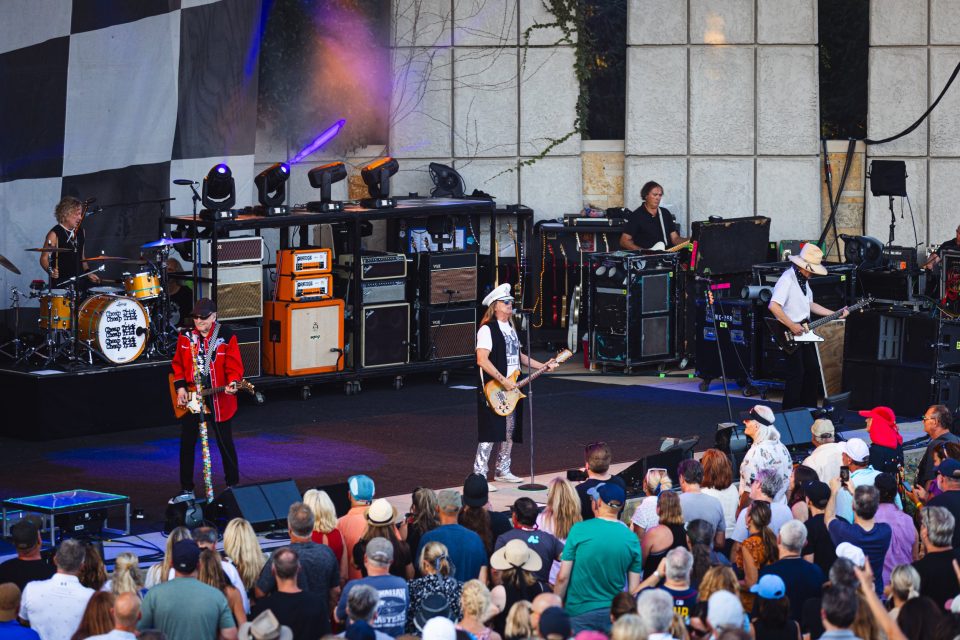 Cheap Trick doesn't 'Surrender' to heat or age: Review - Local Spins