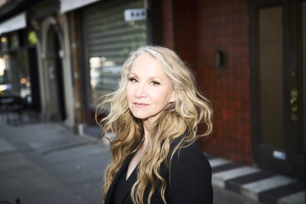 With GR show ahead, Joan Osborne reveling in Bob Dylan, ‘safe harbor’ of stages