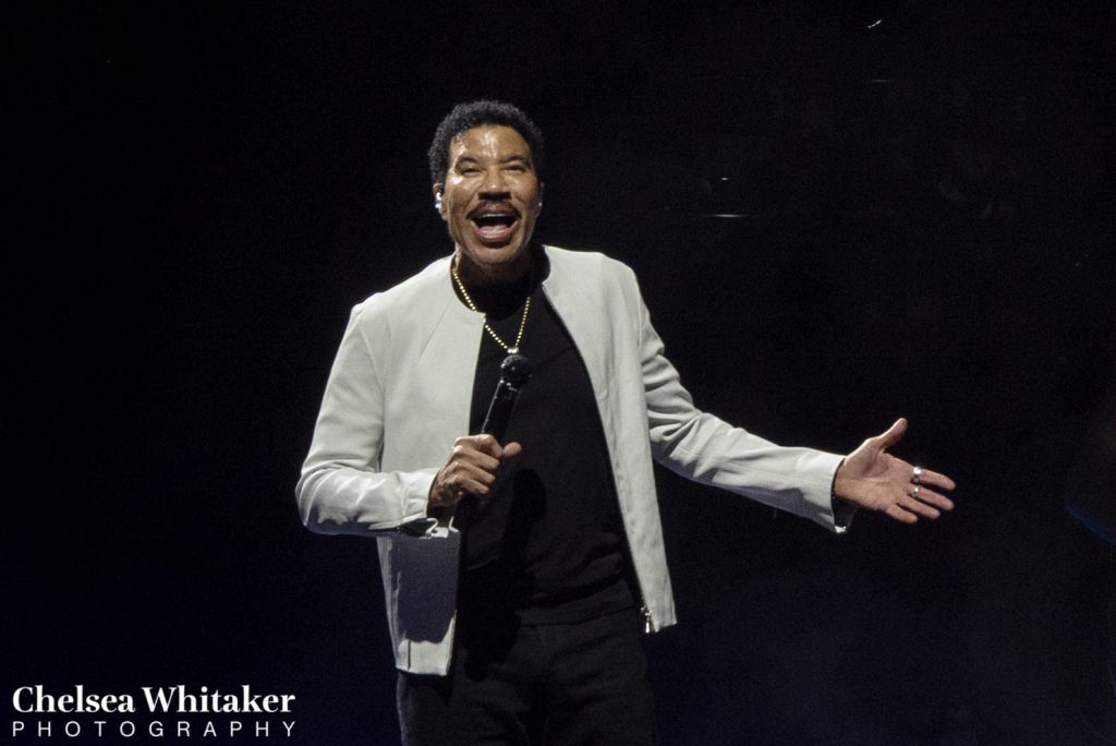 Lionel Richie ushers in new era, kicks off inaugural Acrisure Amphitheater season