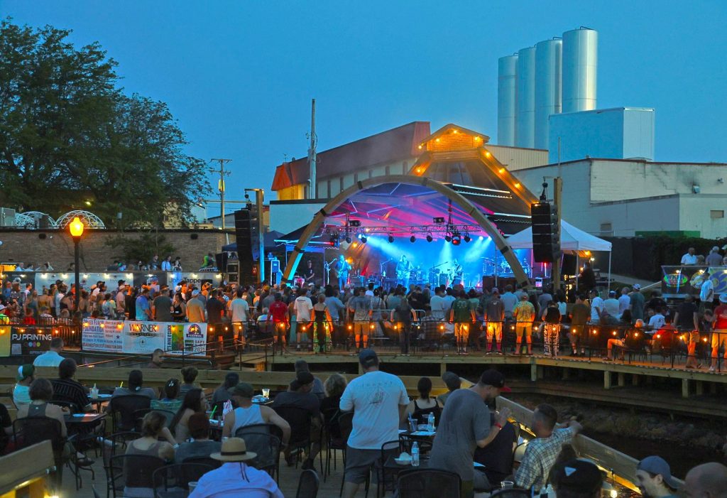 Summer concerts at Michigan venues creating dizzying lineups, deluge of outdoor options